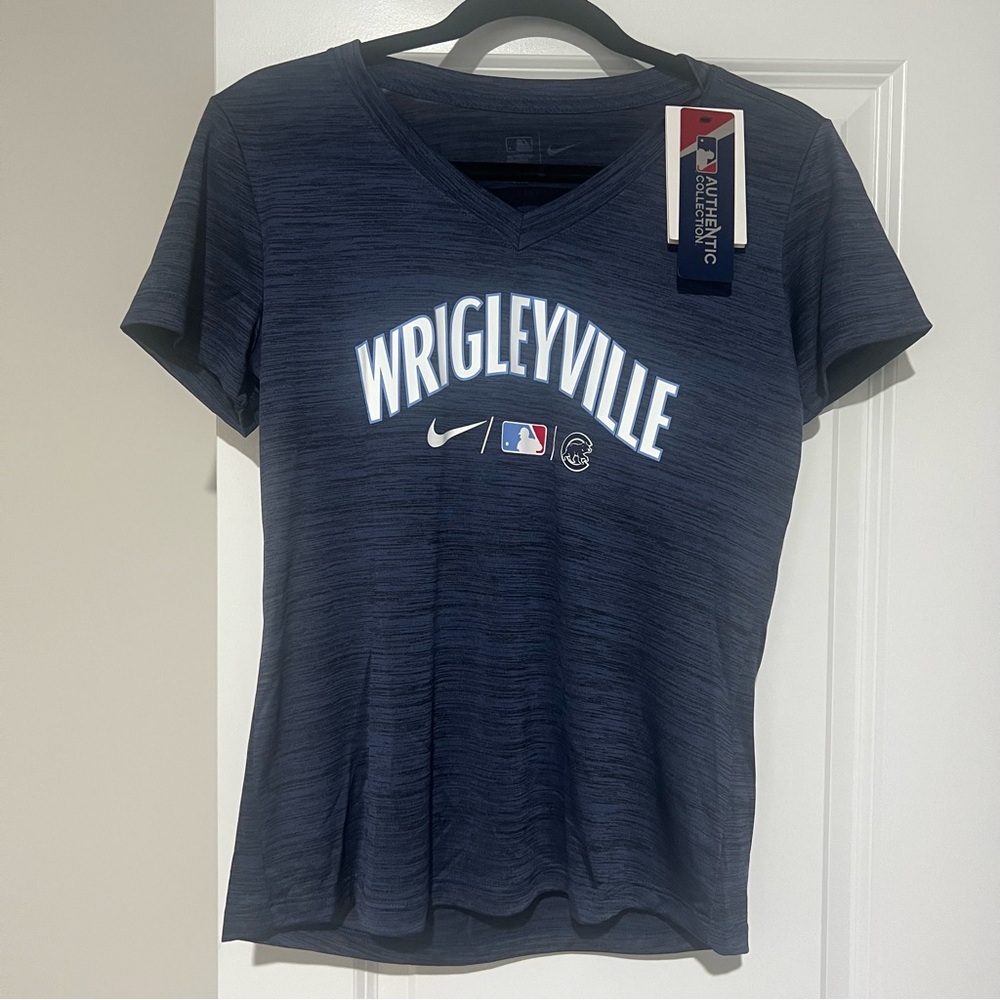 NWT Nike Women's Wrigleyville Cubs Tee